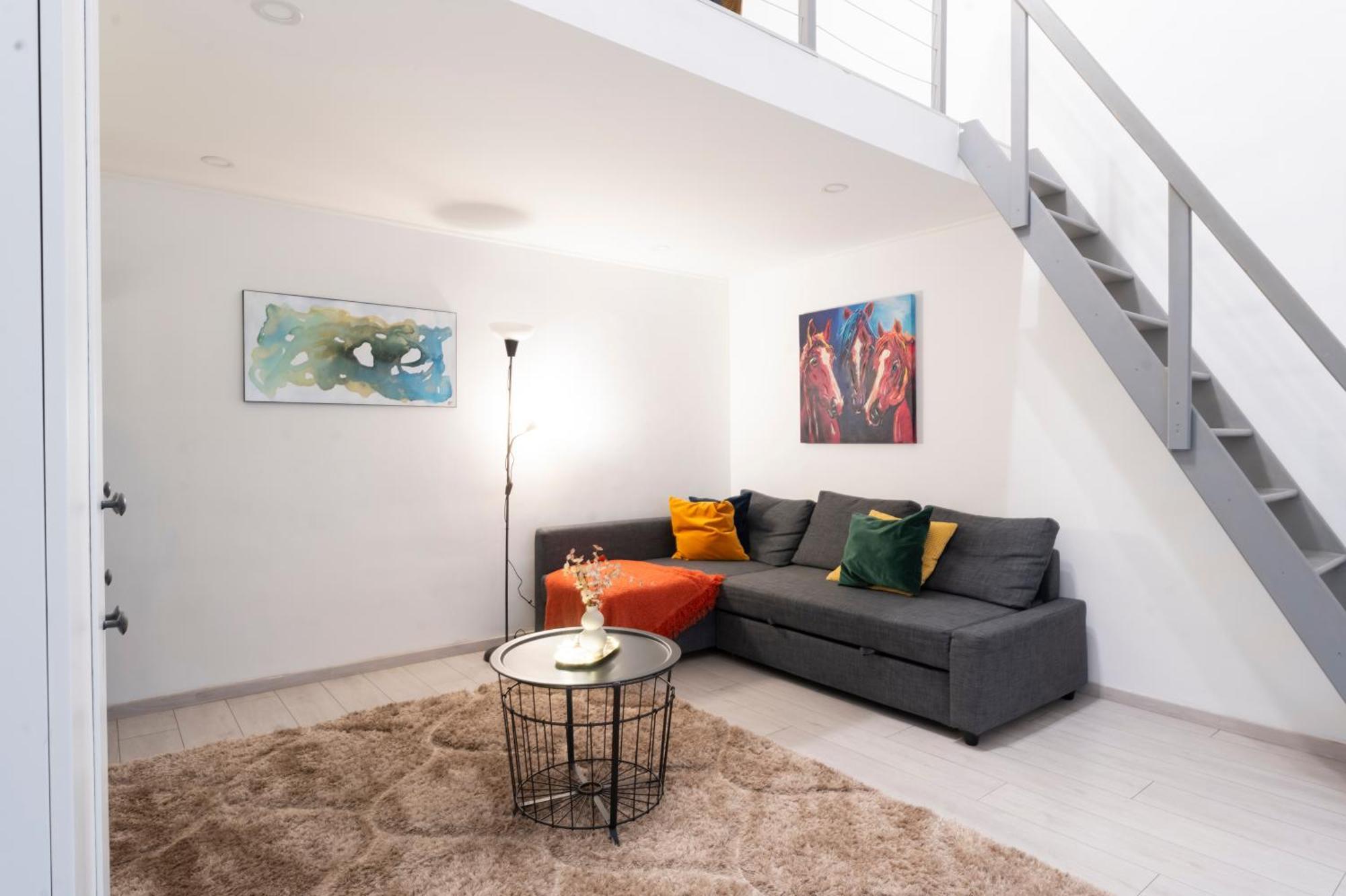 Teljes Loftlakas, Apartament Budapesta